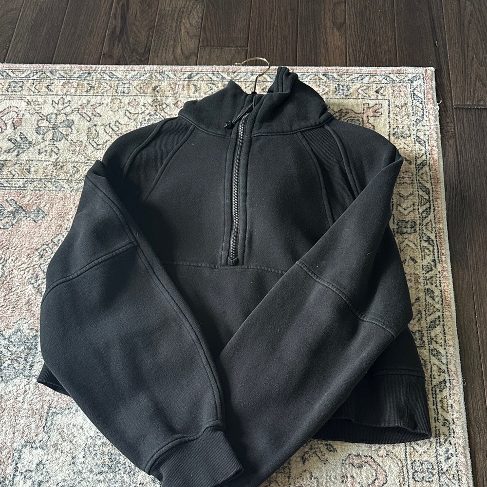 Women’s Lululemon Scuba half-zip xs/s in Black